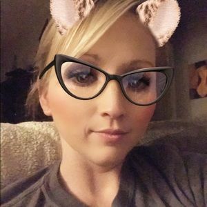 Meet your Posher, Luci